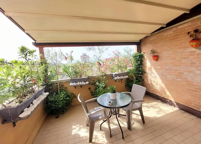 Attico In Fiera Болонья